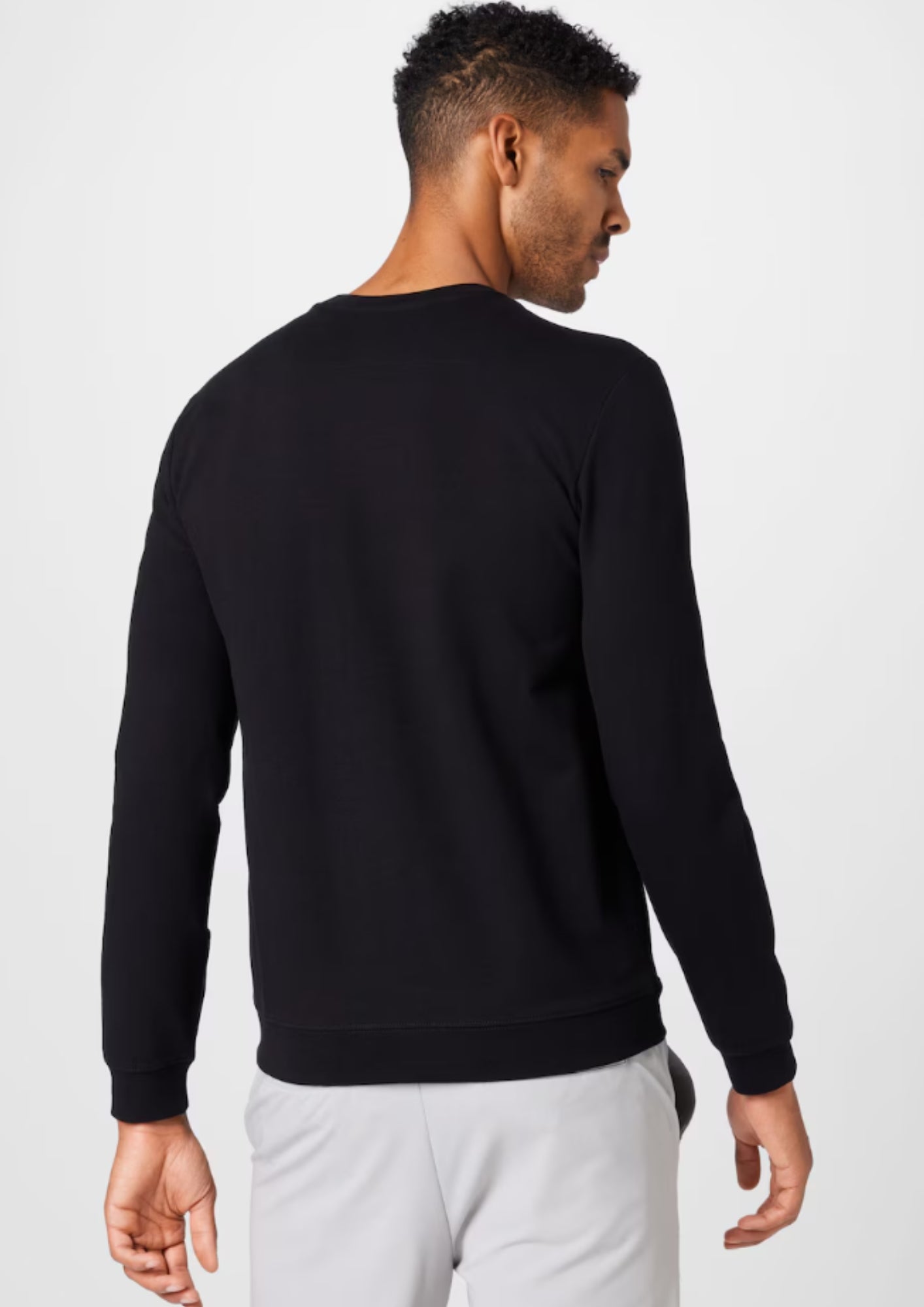 Guess Audley Classic Logo Crew Neck Sweatshirt – Men's Black