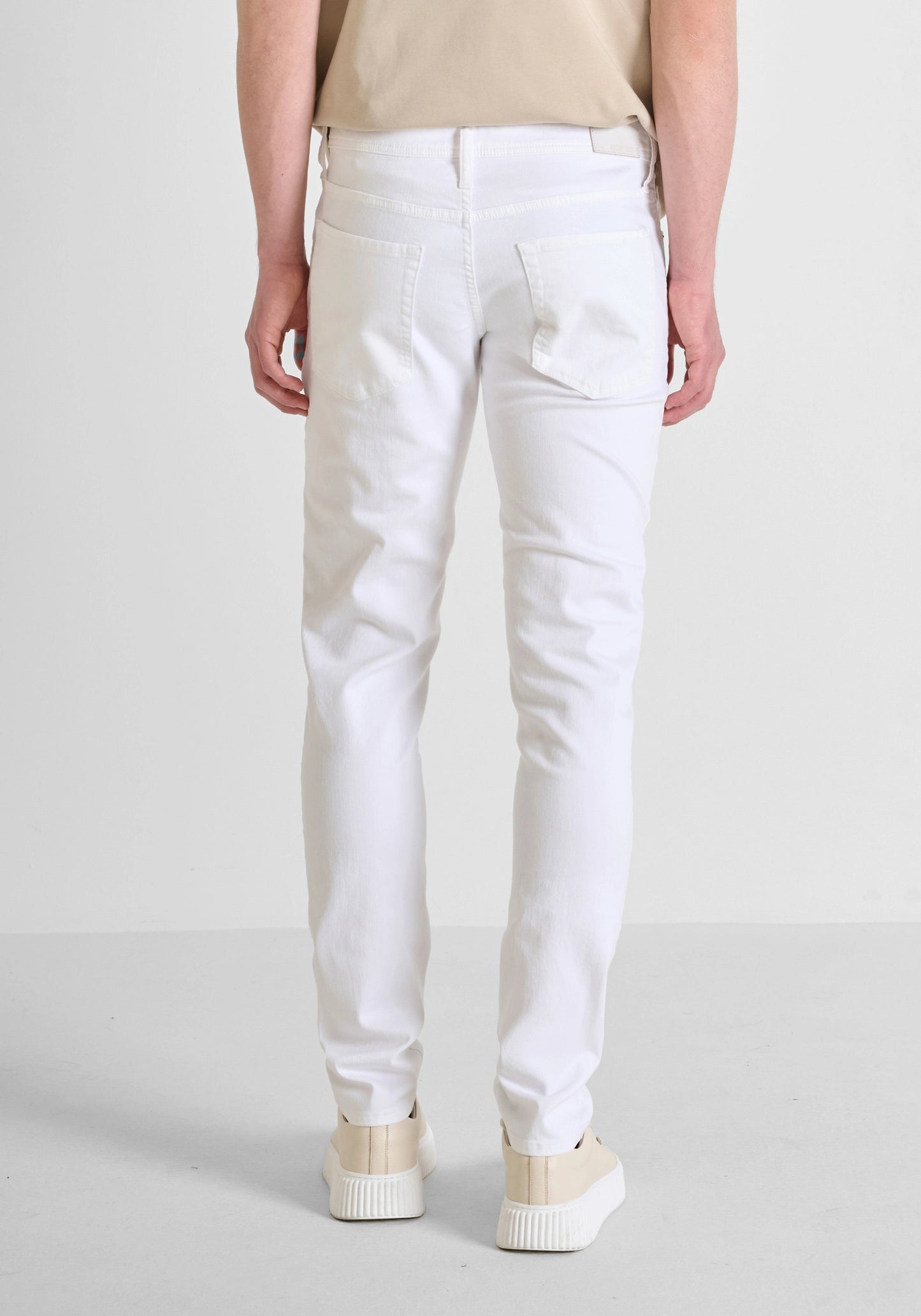 Antony Morato - "OZZY" TAPERED FIT COLOURED DENIM JEANS / Cream - MMDT00241 - FA700133 - FA750396