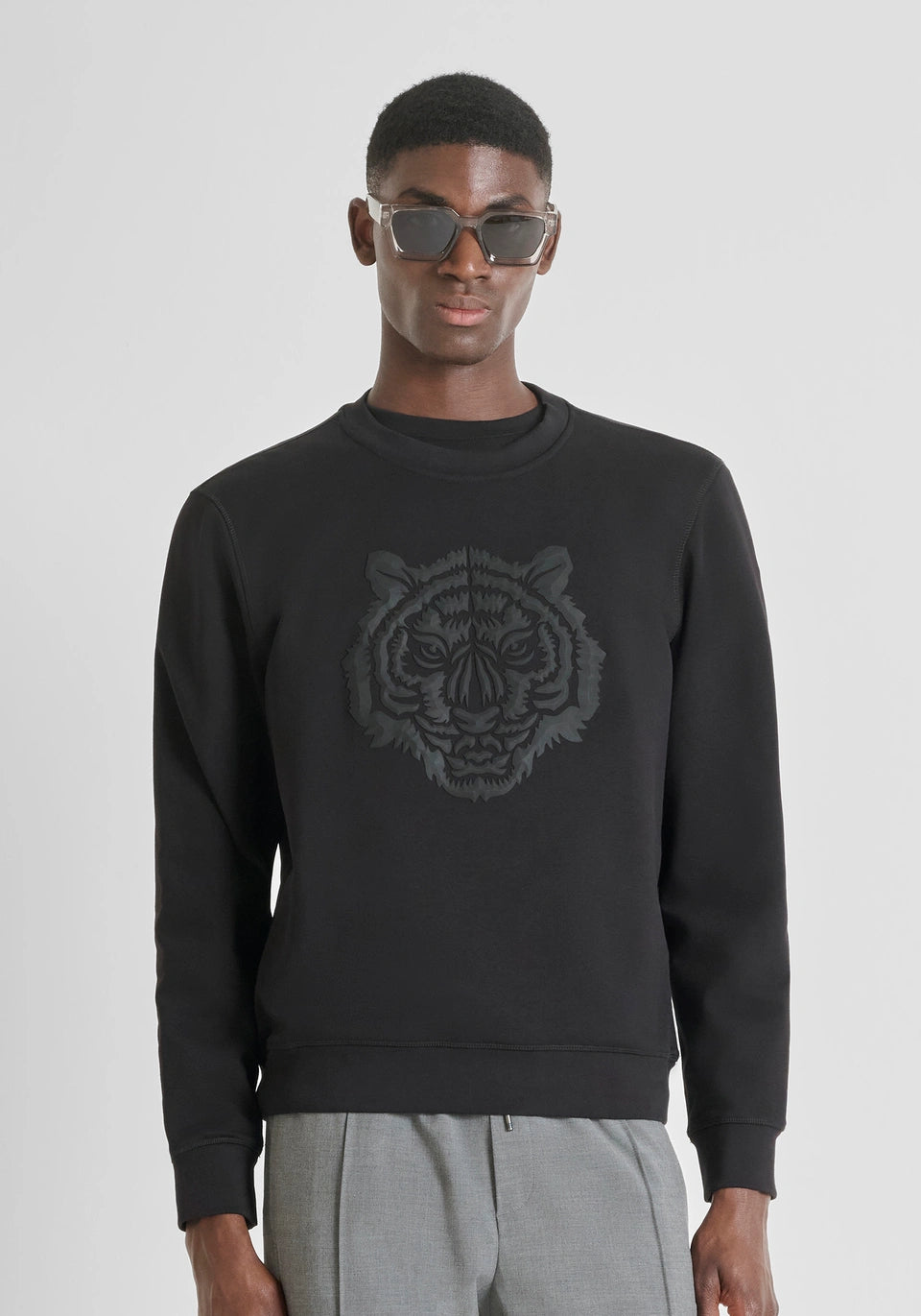 ANTONY MORATO - Crew Neck Tiger Print Sweatshirt | Black - MMFL01088-FA150222-9000