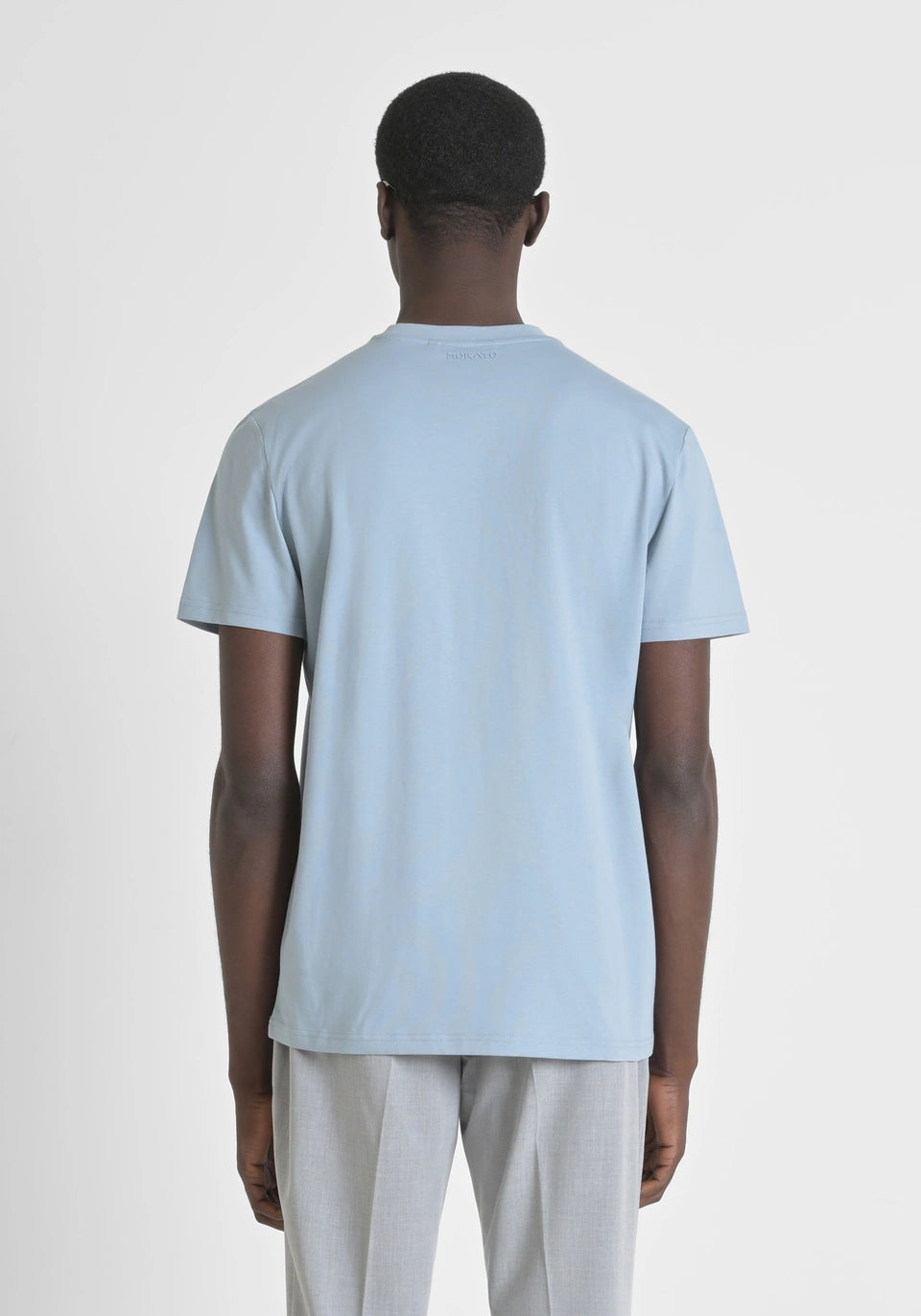 Antony Morato - JAKARTA - REGULAR FIT 100% COTTON JERSEY T-SHIRT WITH REFLECTIVE TIGER PRINT AND LOGO ON THE BACK / Sky- MMKS02482-FA100240-9000