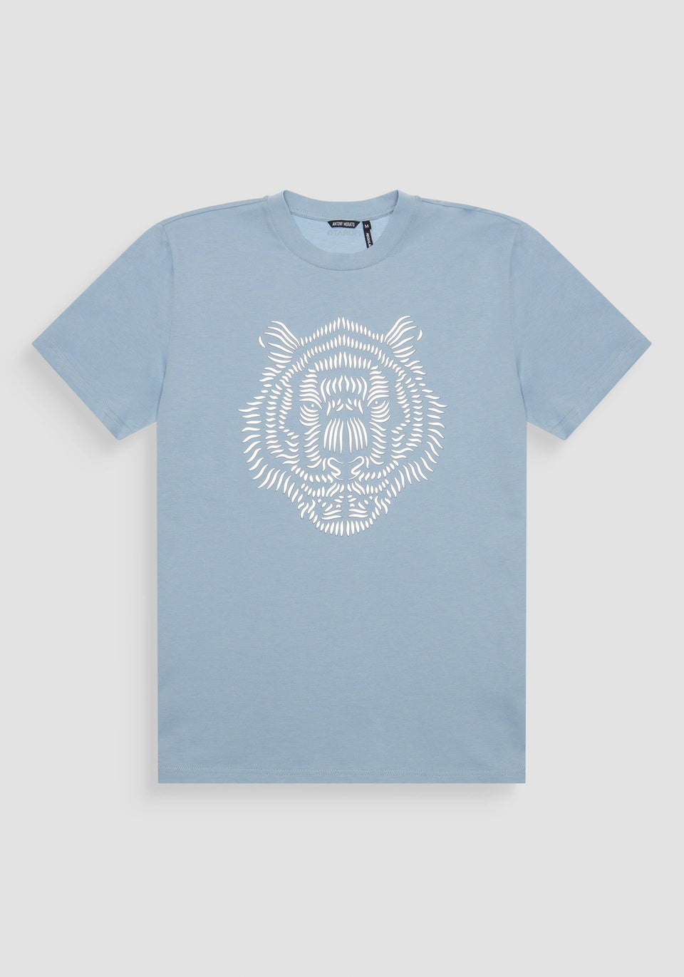 Antony Morato - JAKARTA - REGULAR FIT 100% COTTON JERSEY T-SHIRT WITH REFLECTIVE TIGER PRINT AND LOGO ON THE BACK / Sky- MMKS02482-FA100240-9000
