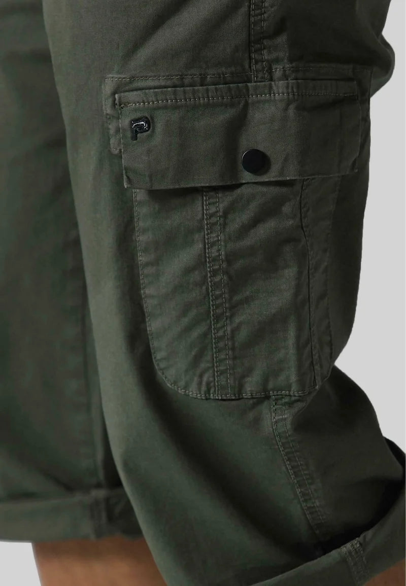 Clique 883POLICE Hykeham Cargo Shorts in khaki, casual men's cargo shorts with multiple pockets and durable fabric.
