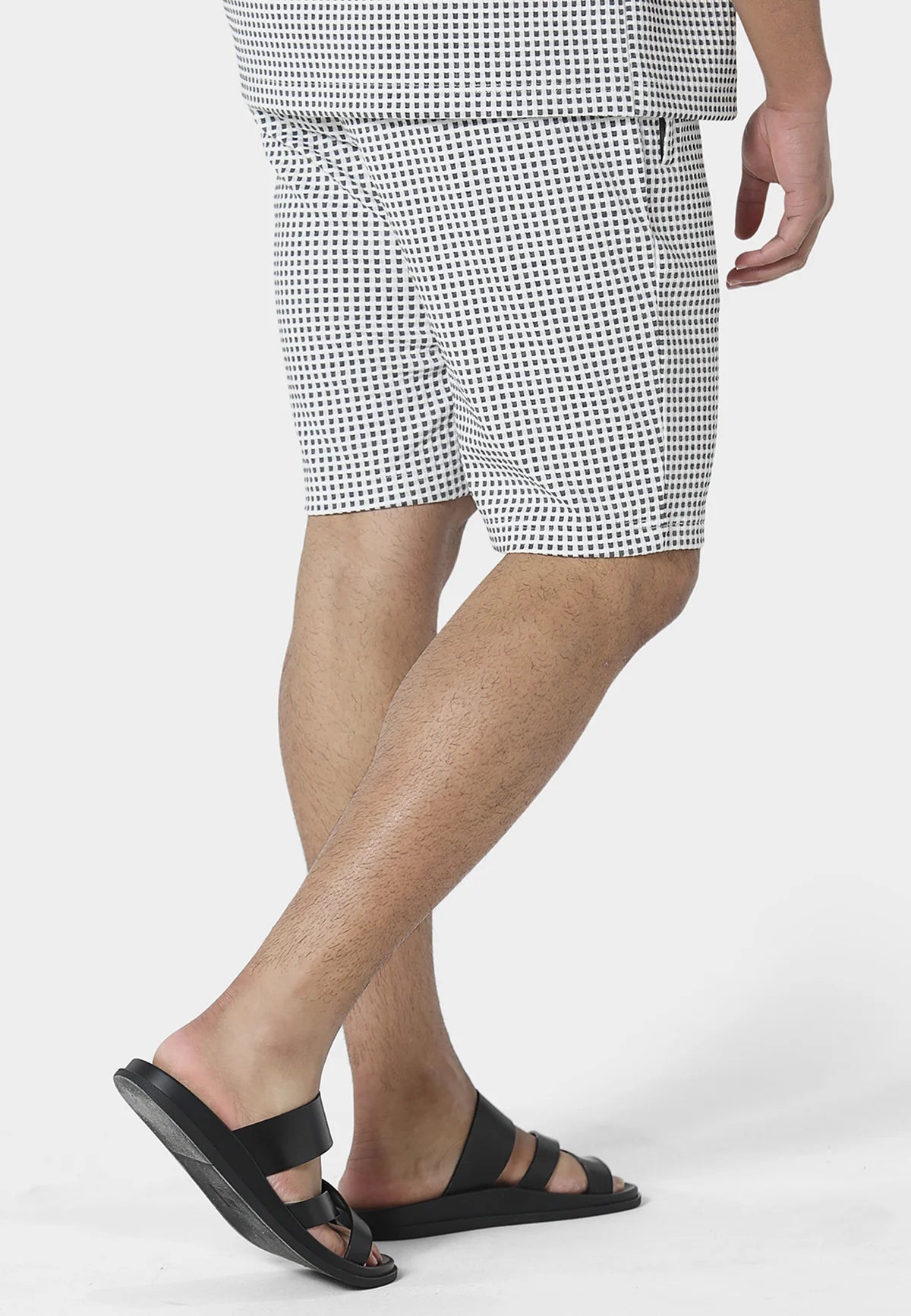 Clique Ashwa Jog Shorts set in cool grey with matching shorts and top, casual athletic wear for comfortable active days.