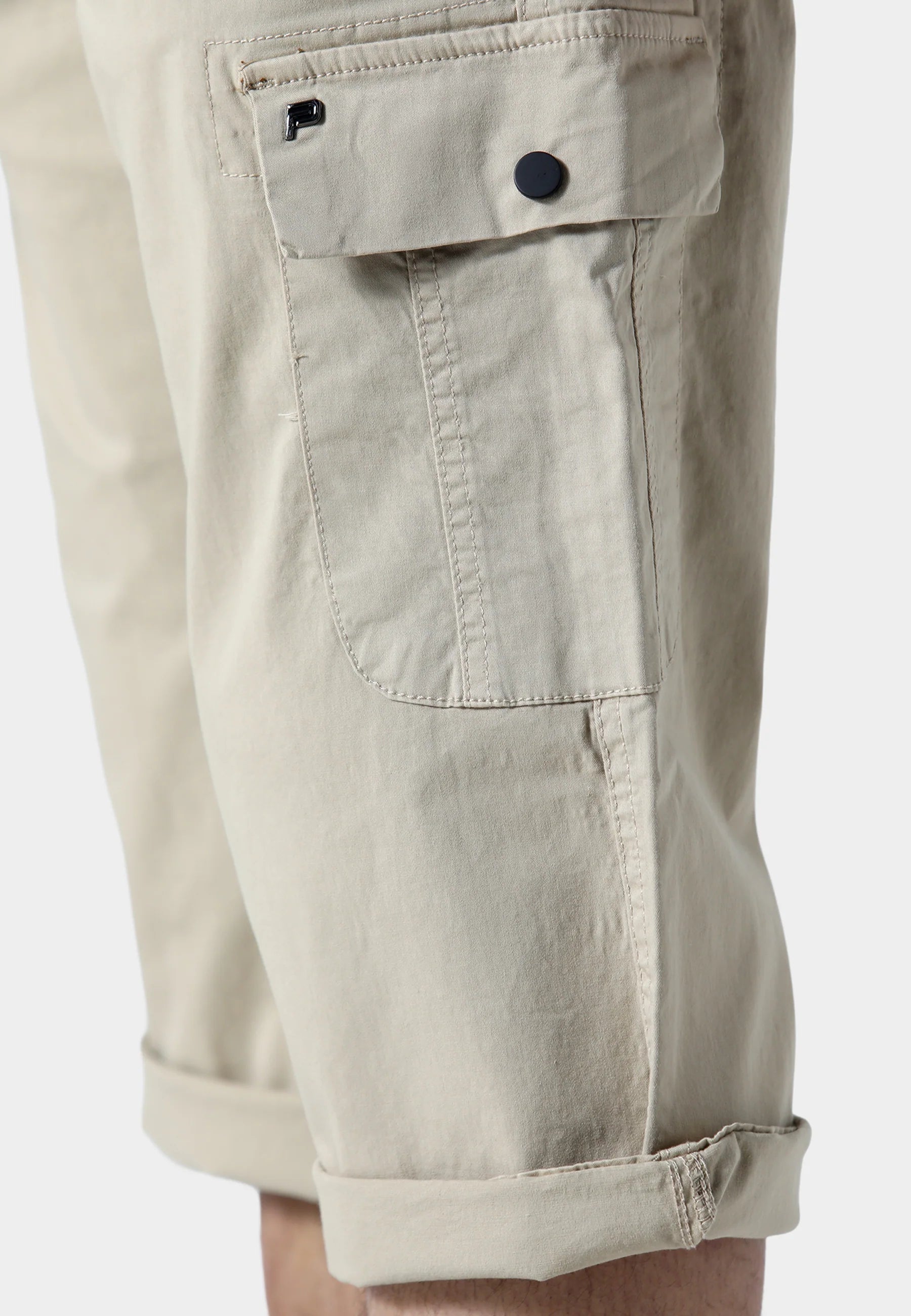 Beige Hykeham cargo shorts by Clique featuring multiple pockets, casual fit, and durable fabric for everyday wear.