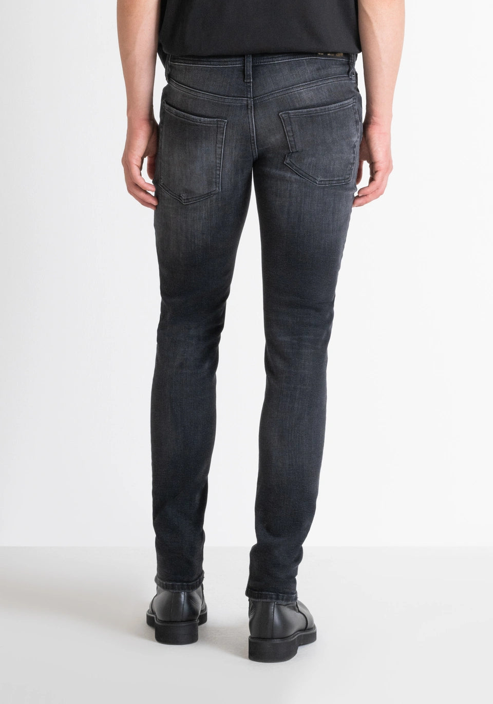 ANTONY MORATO Tapered Fit "Ozzy" Jeans | Black Denim Wash - MMDT00241 - FA750523 - 9000