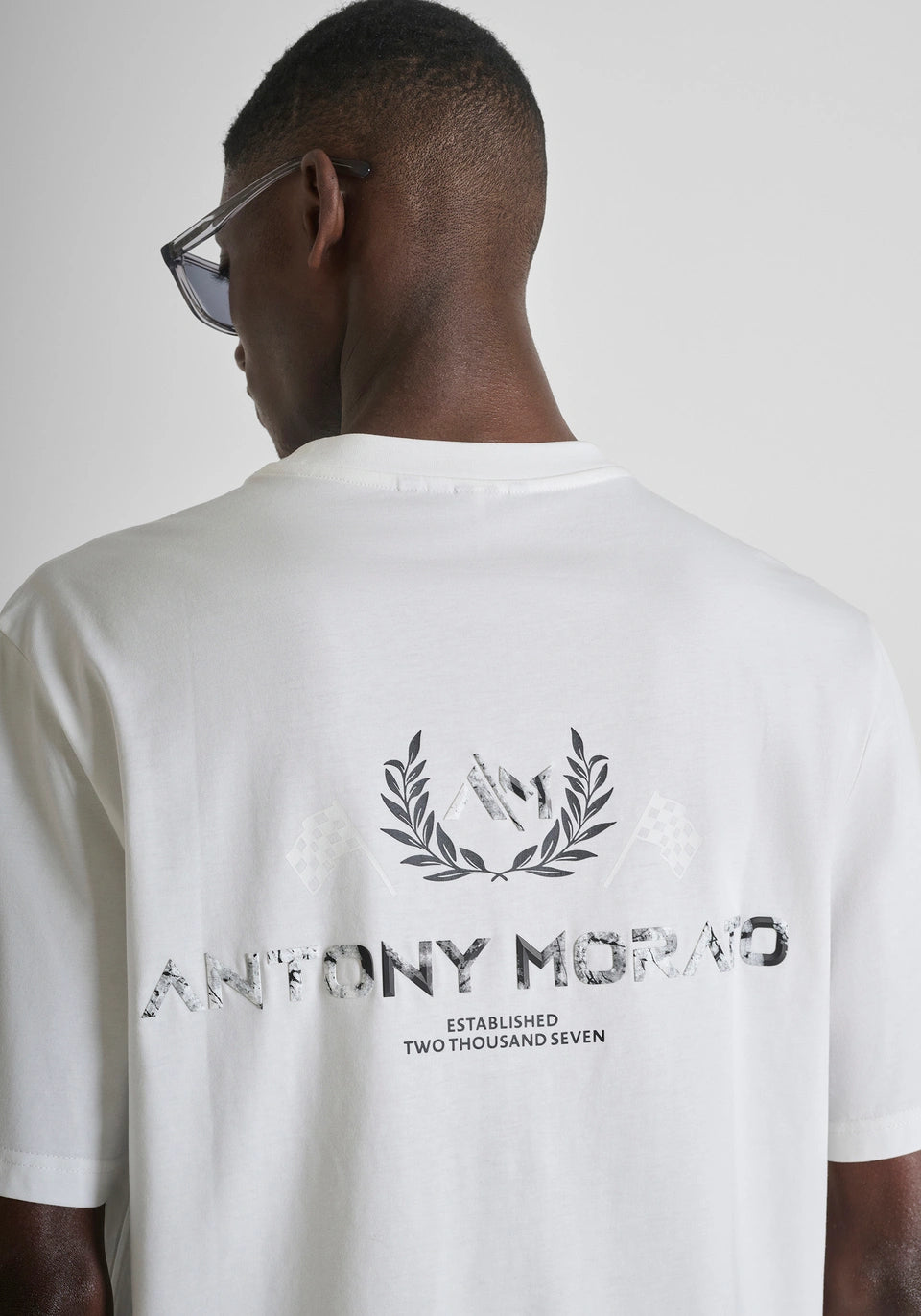 Clique Antony Morato relaxed fit white cotton jersey T-shirt with marble effect print, casual style and comfortable fit.
