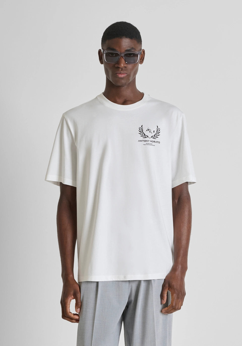 Clique Antony Morato relaxed fit white cotton jersey T-shirt with marble effect print, casual and comfortable men's top.