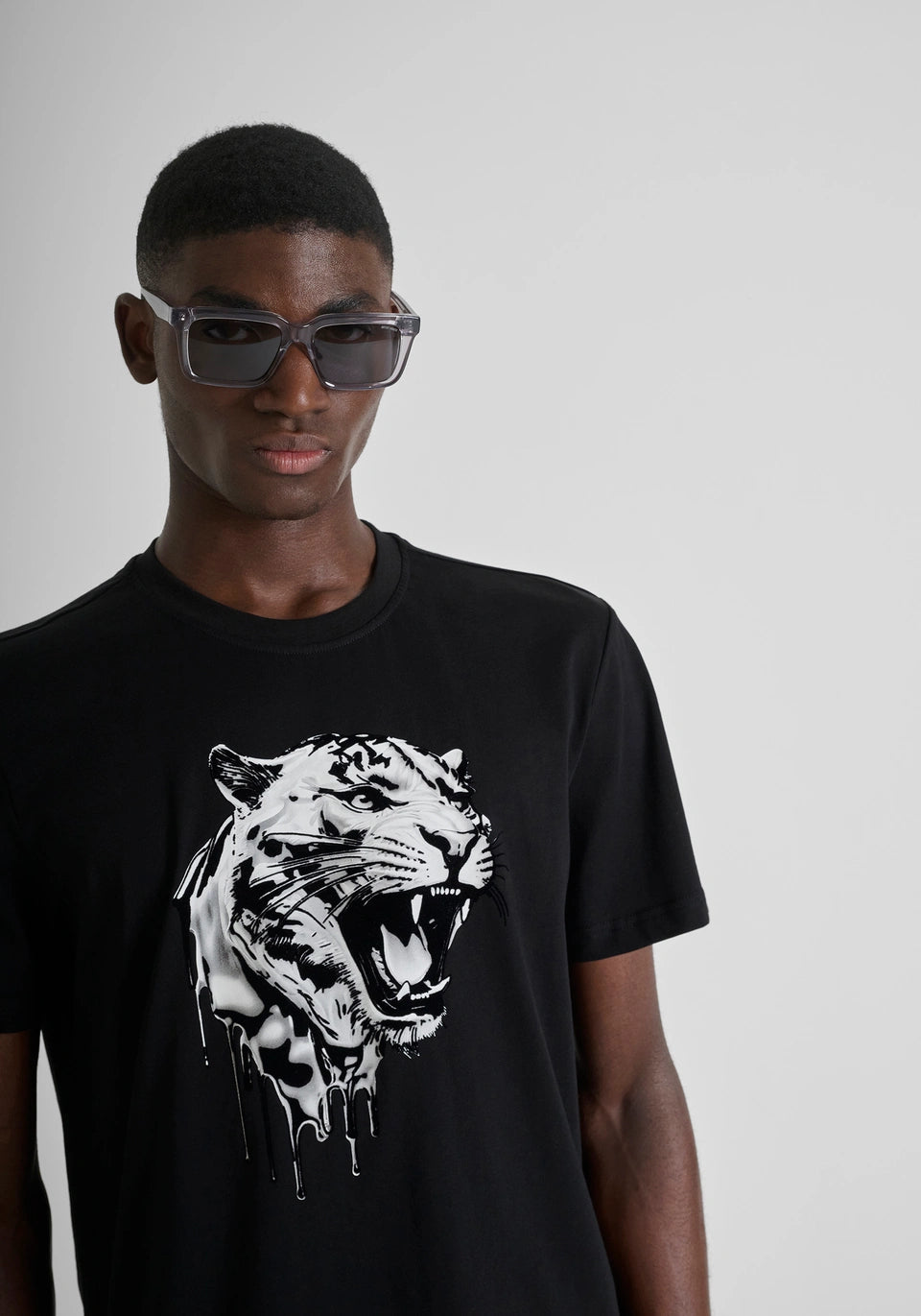 Black Antony Morato regular-fit T-shirt in lightweight cotton jersey with a printed design, by Clique.
