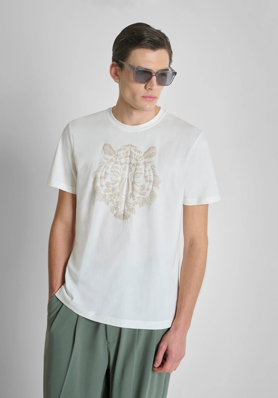 Cream Antony Morato regular fit T-shirt with cotton jersey fabric and printed design, styled casually.