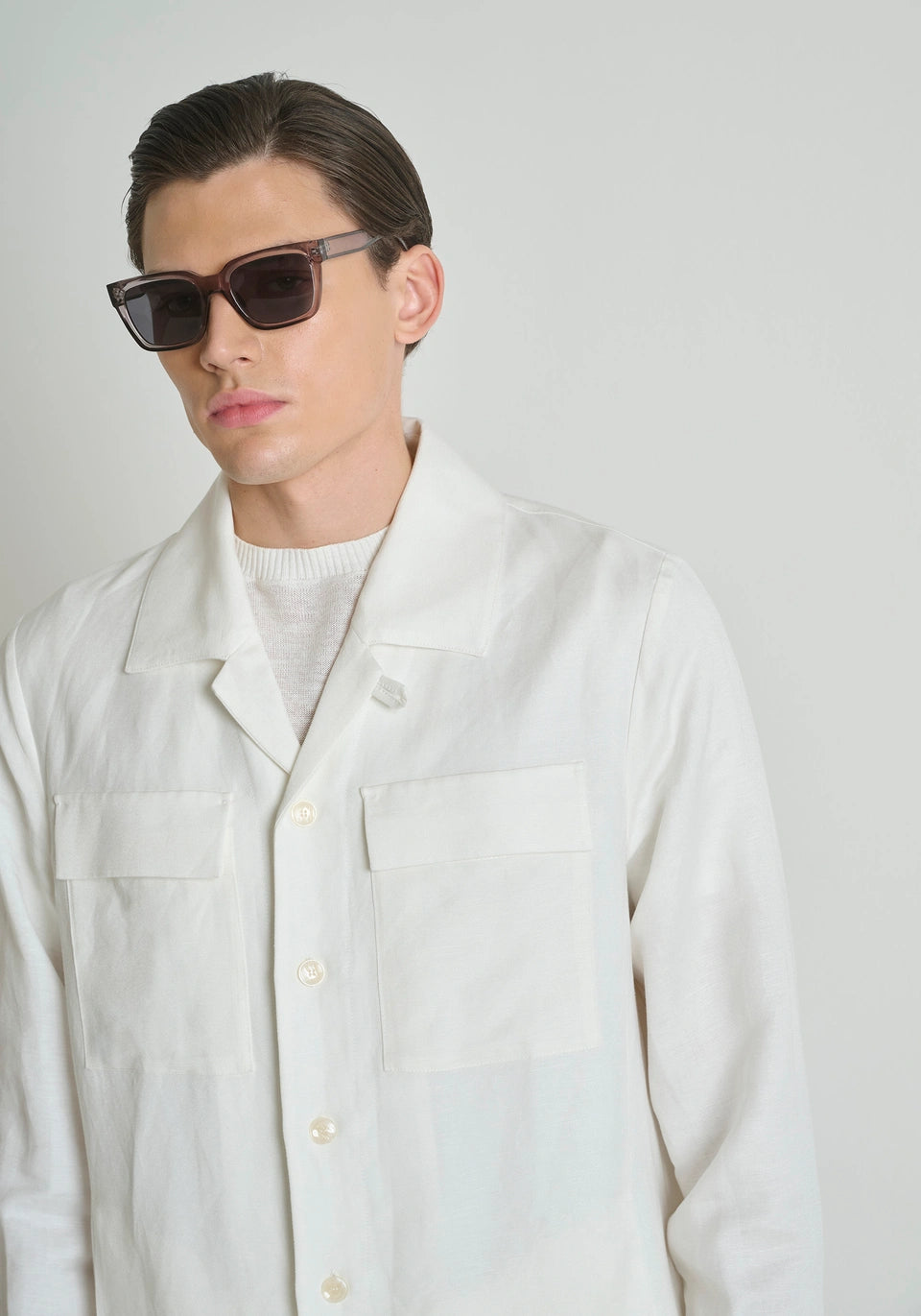 Clique Antony Morato Antigua overshirt in cream linen and viscose blend, featuring a relaxed regular-fit design.