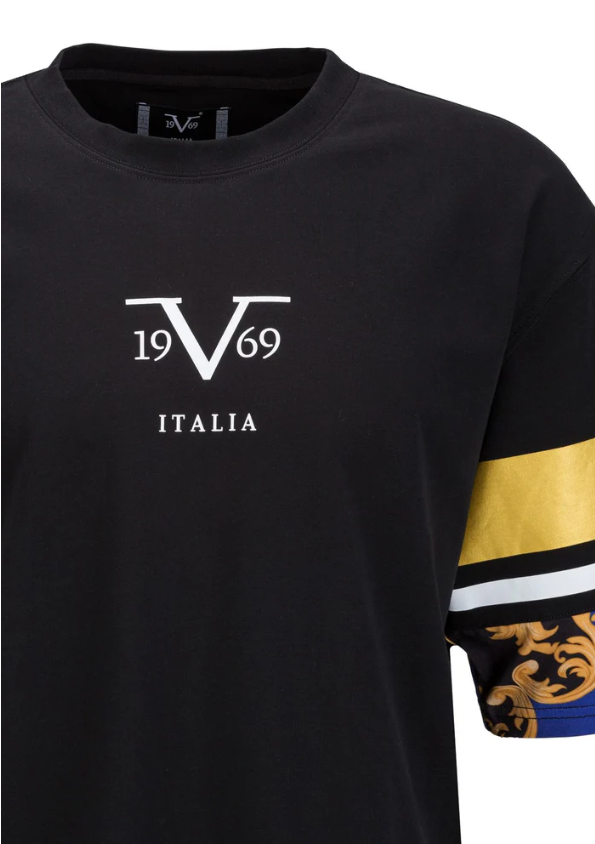 19V69 ITALIA by Versace- Tamaro Golden T-Shirt R-neck 1/2 | Black - W24MTEE17